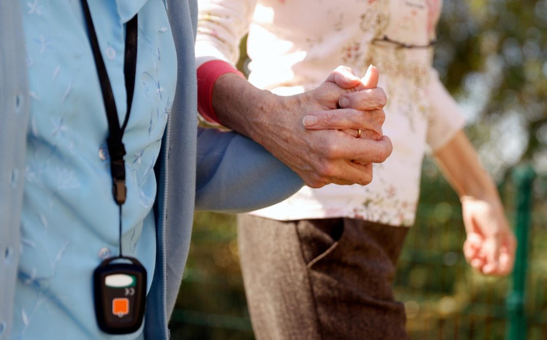 care-homes-'may-have-suffered-7,500-coronavirus-deaths',-industry-body-says