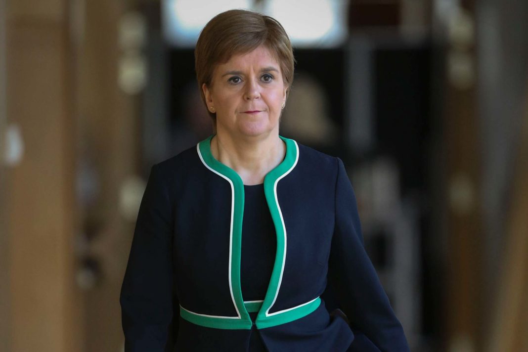 wearing-facemasks-'recommended-in-shops-and-on-public-transport',-nicola-sturgeon-announces