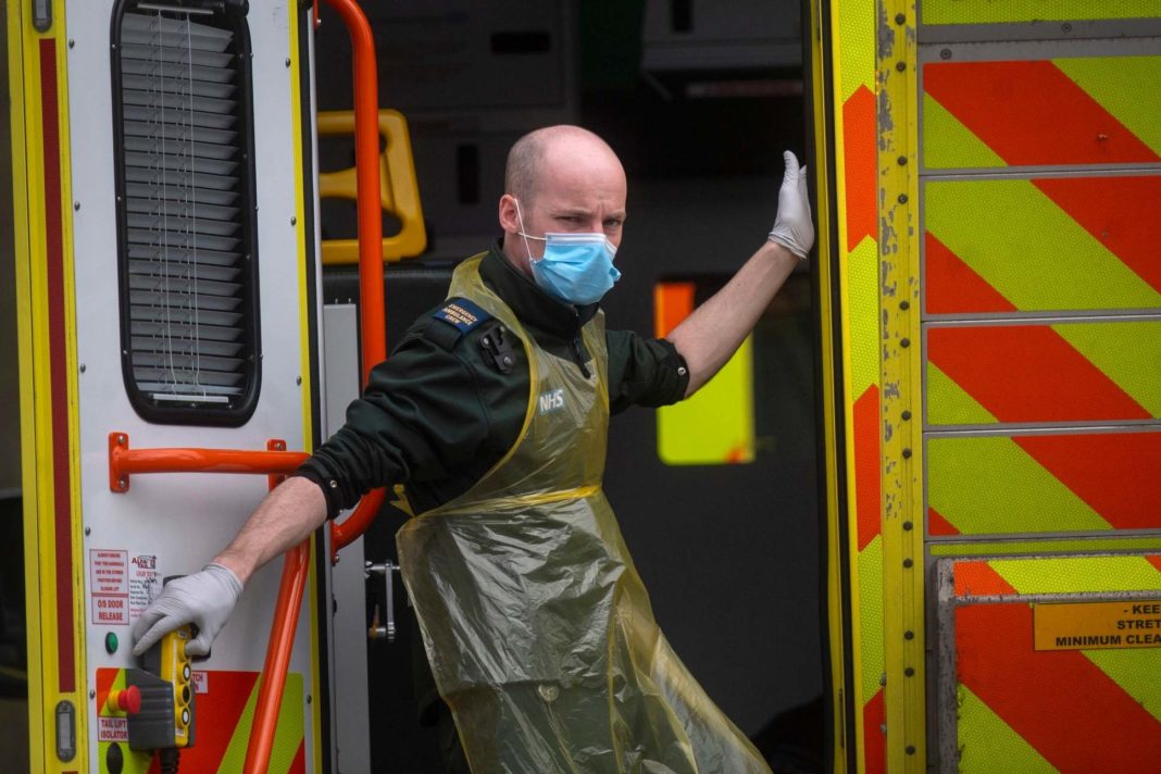 uk-coronavirus-death-toll-rises-by-563-to-2,352-in-biggest-daily-jump-yet