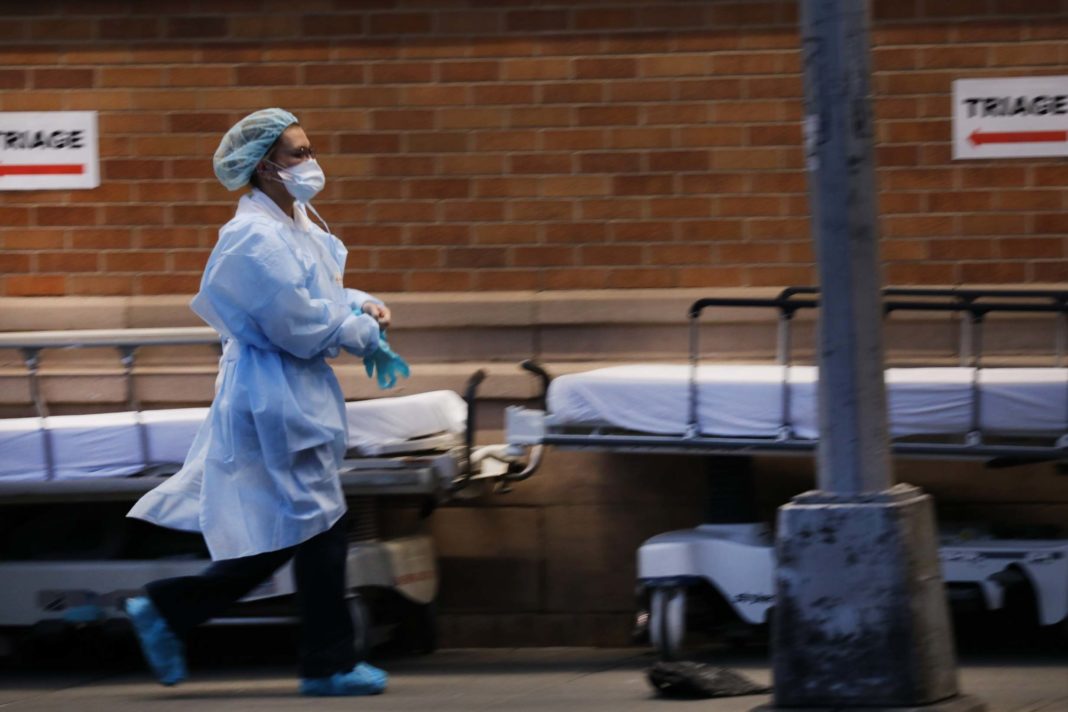 us-suffers-biggest-spike-in-coronavirus-deaths-as-new-york-tells-9m-to-cover-faces