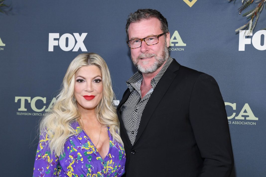 tori-spelling's-husband-defends-her-$95-virtual-meet-and-greets-during-pandemic