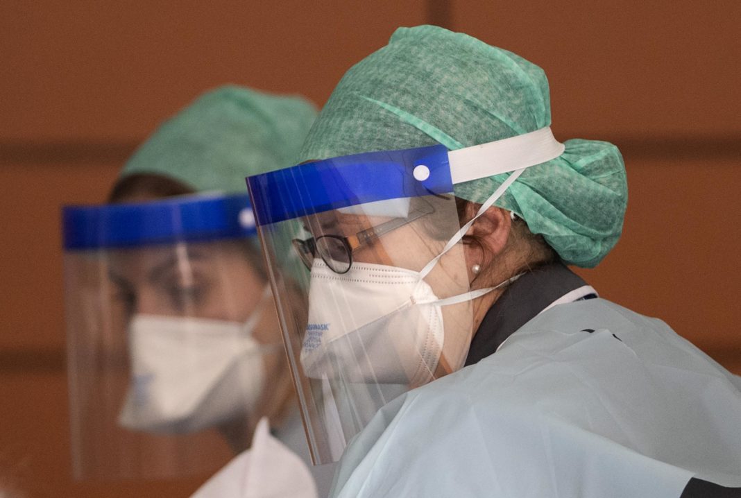 death-rate-of-intensive-care-coronavirus-patients-hits-51%-as-uk-fatalities-see-record-increase-of-980