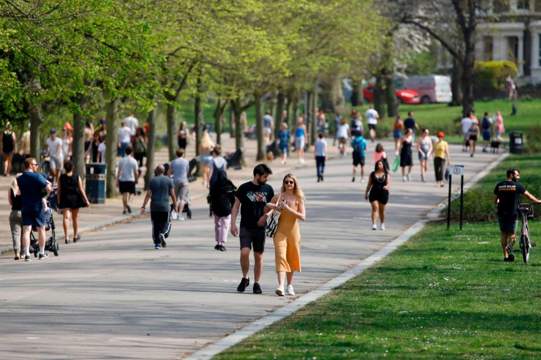 coronavirus-uk-live:-brits-reminded-to-spend-easter-at-home-as-government-pledges-200m-to-stop-second-wave-of-covid-19