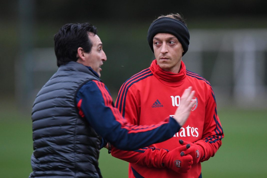 former-arsenal-coach-unai-emery-speaks-out-on-ozil-relationship-breakdown:-'i-tried-with-all-my-might-to-help'