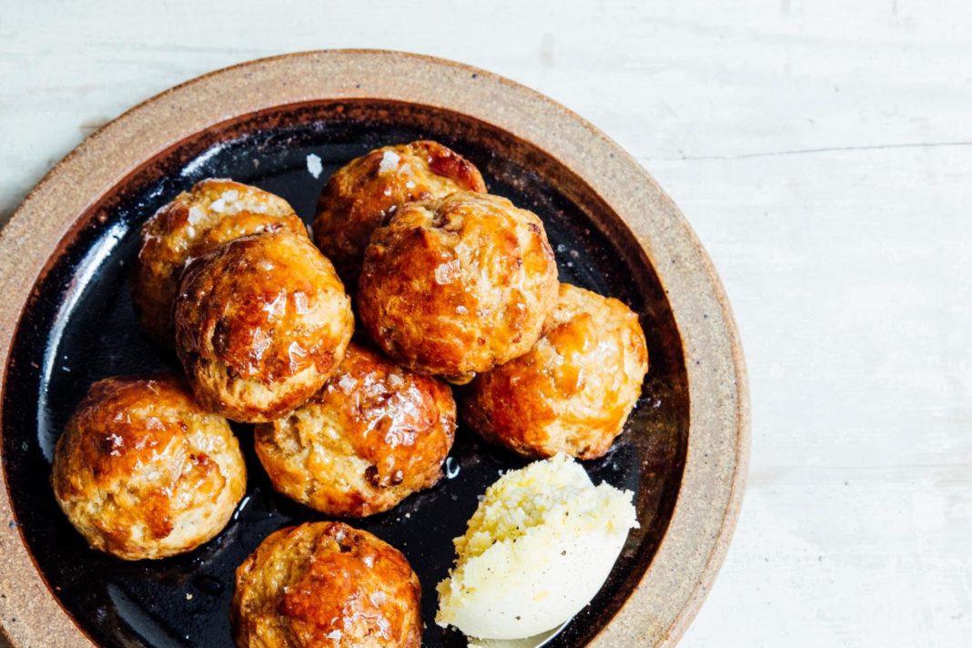 restaurant-recreations:-how-to-make-frenchie's-maple-syrup-and-smoked-bacon-scones-at-home
