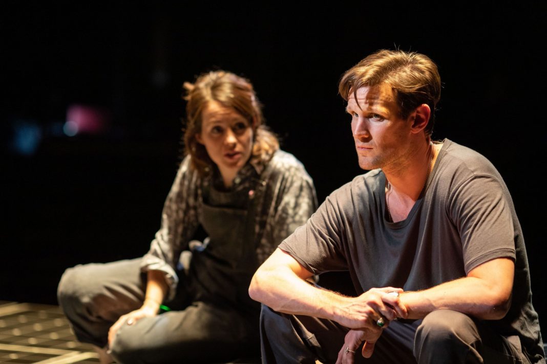 claire-foy-and-matt-smith-to-star-in-socially-distanced-revival-of-lungs,-as-old-vic-streams-shows-from-empty-theatre