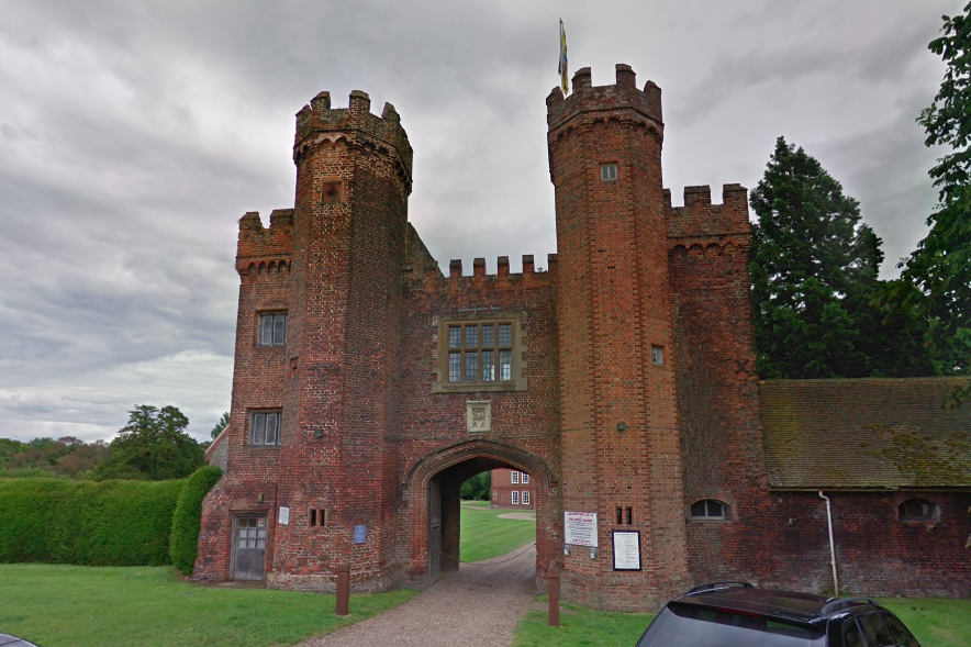 man-dies-after-'rocks-thrown'-in-grounds-of-lullingstone-castle-in-kent