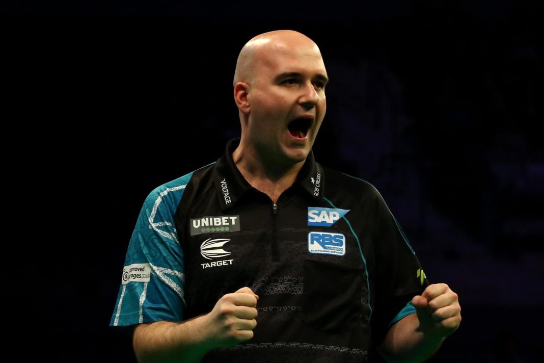pdc-home-tour:-former-world-champion-rob-cross-produces-strong-display-to-seal-semi-final-spot