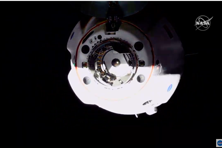 the-dragon-has-landed:-spacex-capsule-docks-at-international-space-station