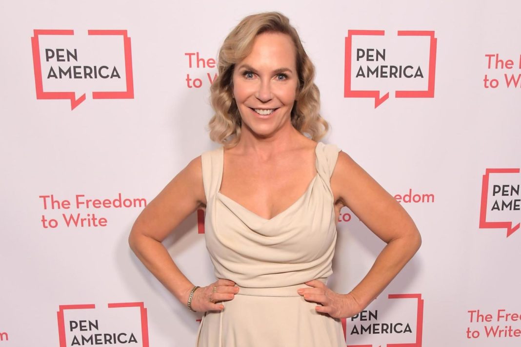 former-glee-producer-marti-noxon-says-the-show-had-male-'bullies'