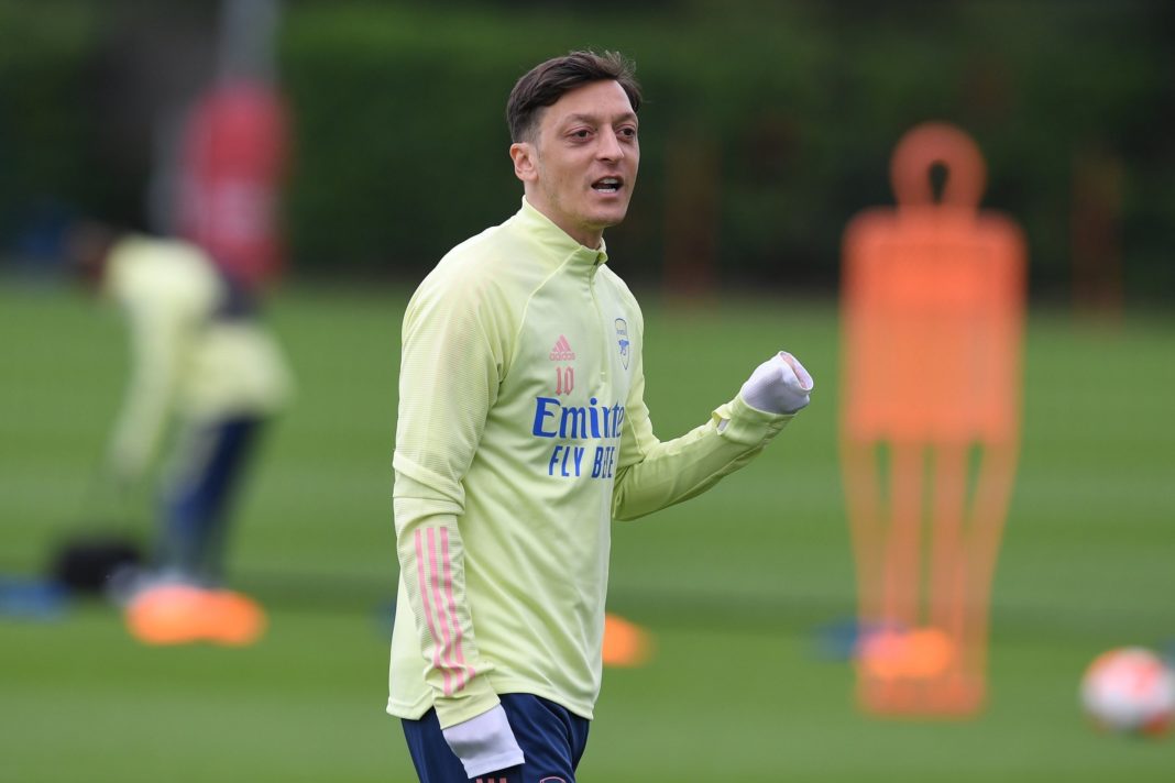 latest-arsenal-training-pictures-as-mesut-ozil,-nicolas-pepe-wear-2020-21-kit