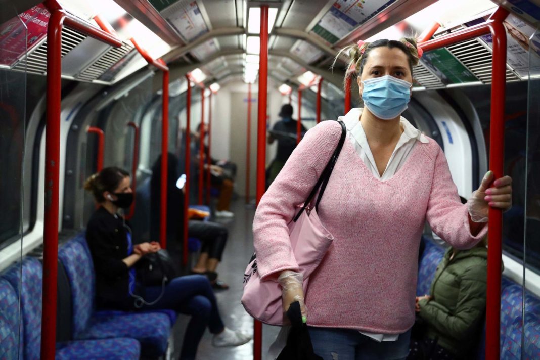 people-using-public-transport-not-wearing-masks-properly,-warns-government-adviser