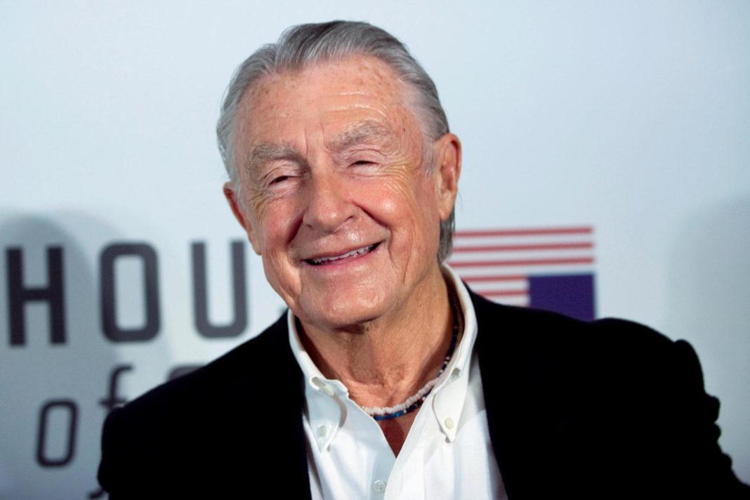 joel-schumacher-death:-director-of-the-lost-boys-and-two-batman-films-dies-aged-80-after-battle-with-cancer