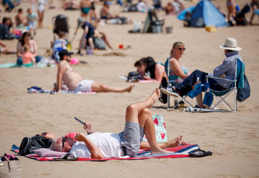 hottest-day-of-the-year-so-far-as-mercury-hits-31c-at-heathrow