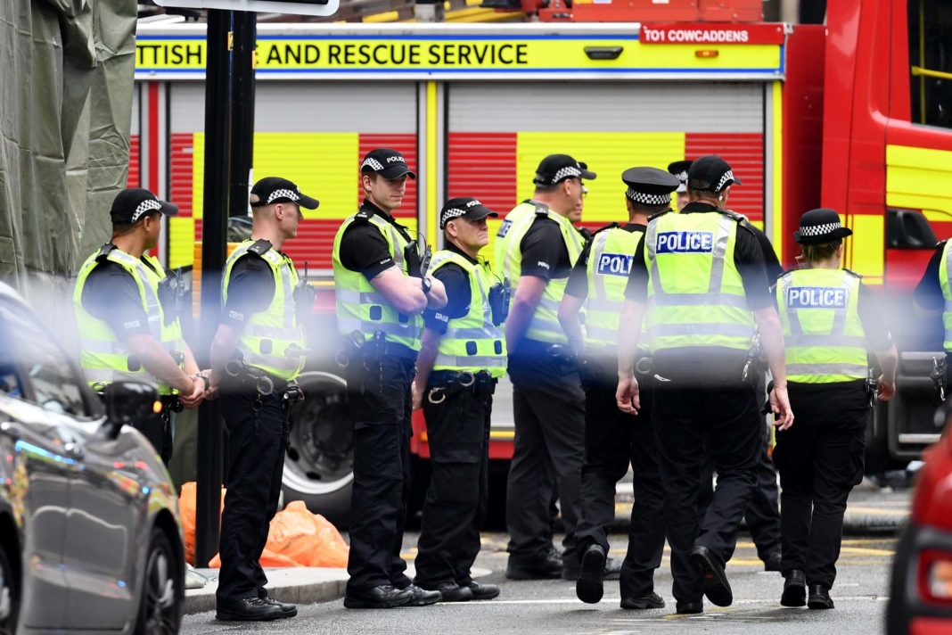david-whyte-named-as-hero-policeman-left-in-'critical'-condition-after-glasgow-hotel-stabbing