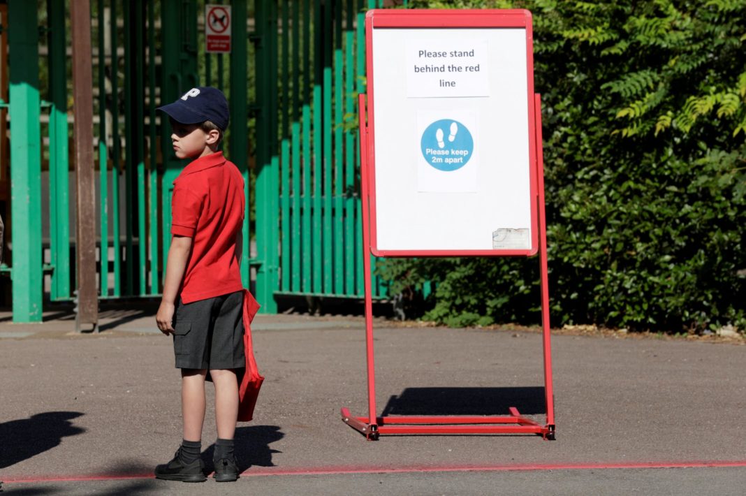 uk-coronavirus-live:-death-toll-in-hospitals-rises-by-44-as-government-outlines-plans-for-schools-to-return-in-september
