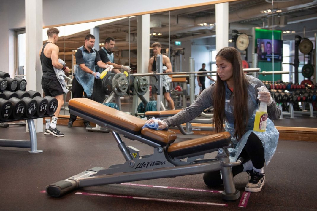 uk-coronavirus-live:-gyms-and-pools-reopen-as-who-reports-biggest-one-day-jump-in-deaths-since-april