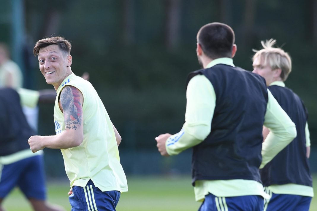 mesut-ozil-sends-arsenal-message-from-turkey-after-fa-cup-triumph