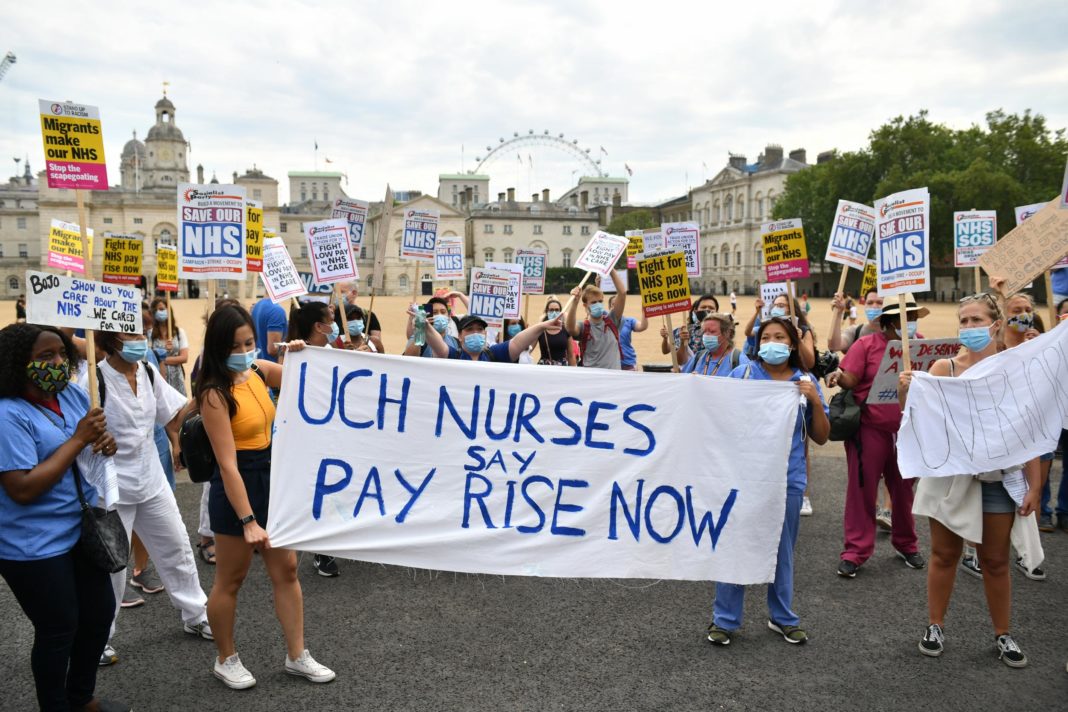 london-nhs-march:-hundreds-descend-on-capital-to-demand-fair-pay-for-health-service-workers