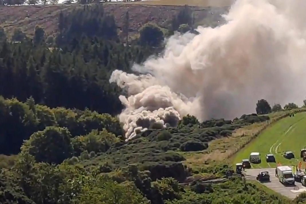 three-people-including-driver-confirmed-dead-after-train-derailment-near-stonehaven