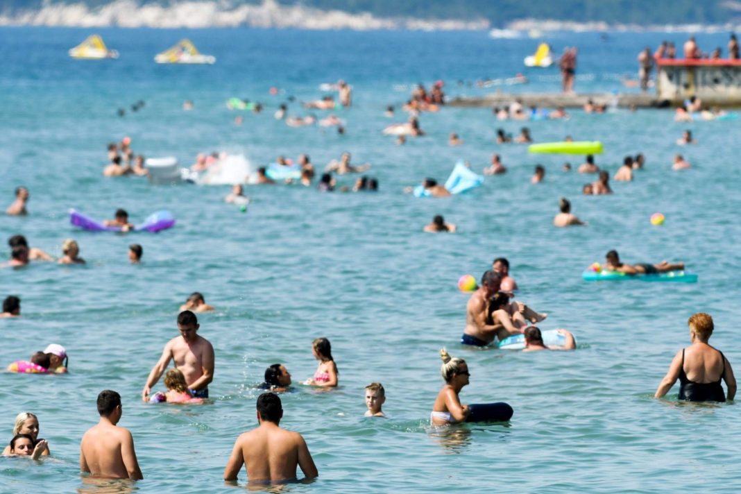uk-coronavirus-live:-croatia-'could-be-next-on-quarantine-list'-as-government-urged-to-delay-gcse-results-amid-a-level-'shambles'