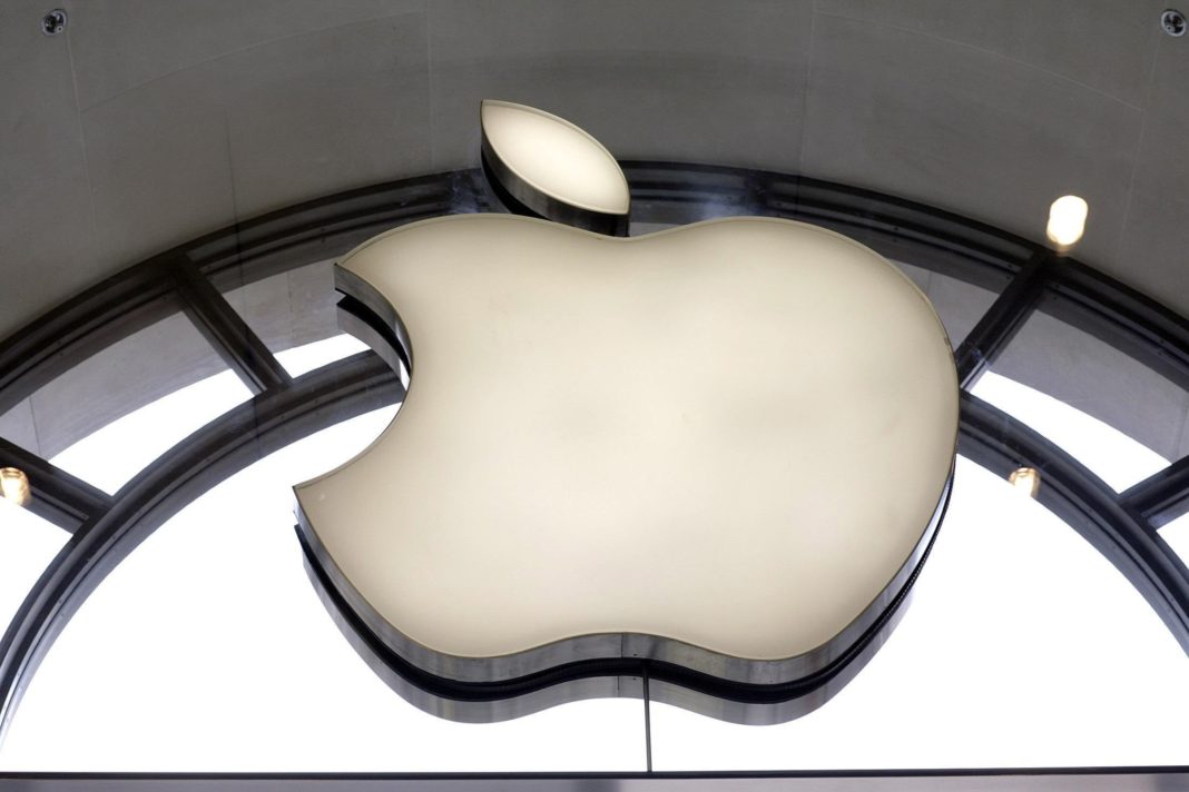 apple-becomes-first-us-company-to-be-valued-at-$2-trillion