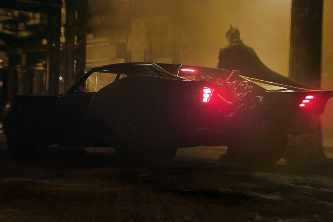 first-trailer-for-the-batman-shows-robert-pattinson-as-the-dark-knight