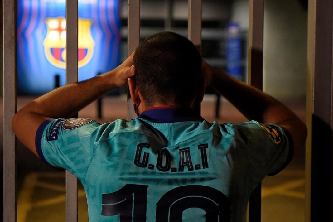 barcelona-fans-demand-club-president-and-board-resign-after-lionel-messi-transfer-request
