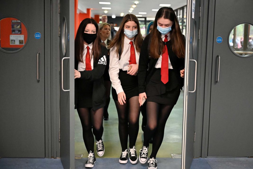 uk-coronavirus-live:-eleventh-hour-guidance-for-schools-revealed-as-matt-hancock-warns-of-fresh-lockdowns-in-event-of-second-wave