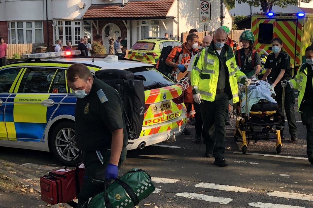 kidbrooke-lorry-crash:-driver-killed-and-11-year-old-child-fighting-for-life-after-vehicle-ploughs-into-house-in-south-east-london