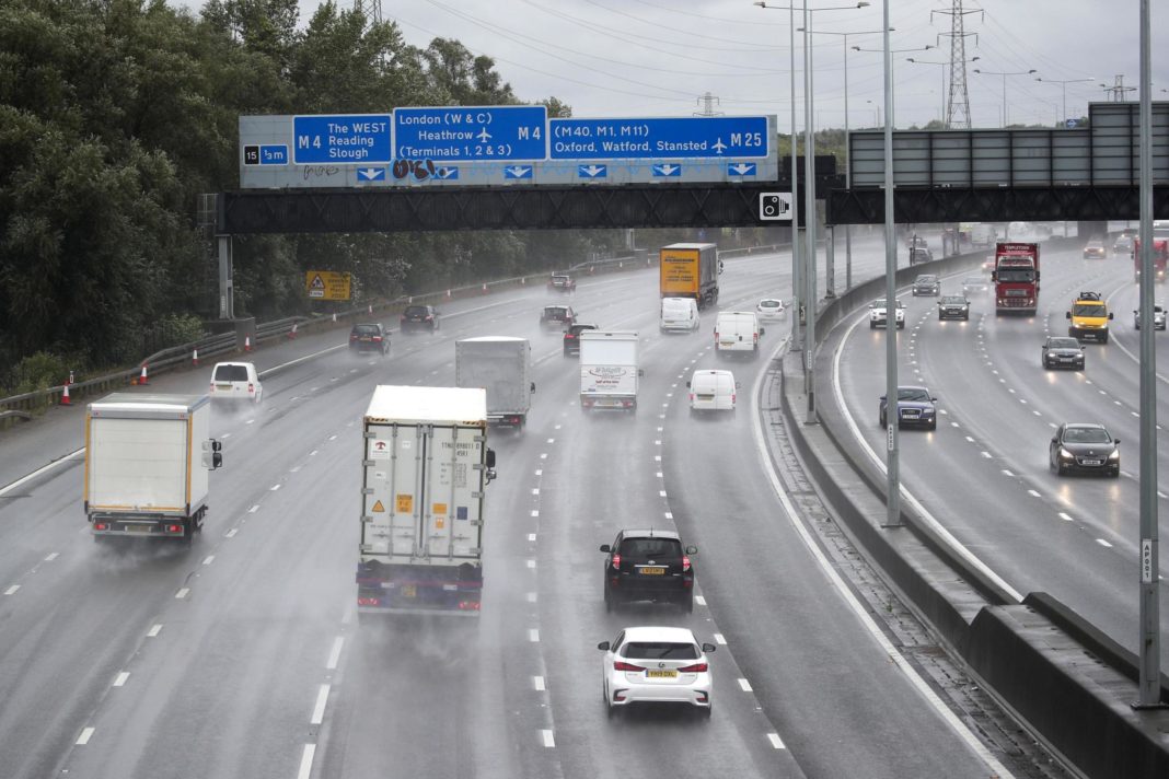 woman-falls-from-moving-car-on-m25-while-filming-snapchat-video