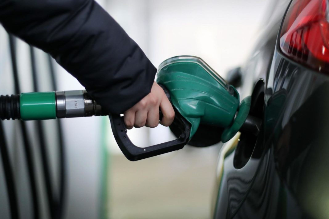 uk-motorists-warned-not-to-stop-at-petrol-stations-unless-'you-really-need-to'-amid-rising-coronavirus-cases
