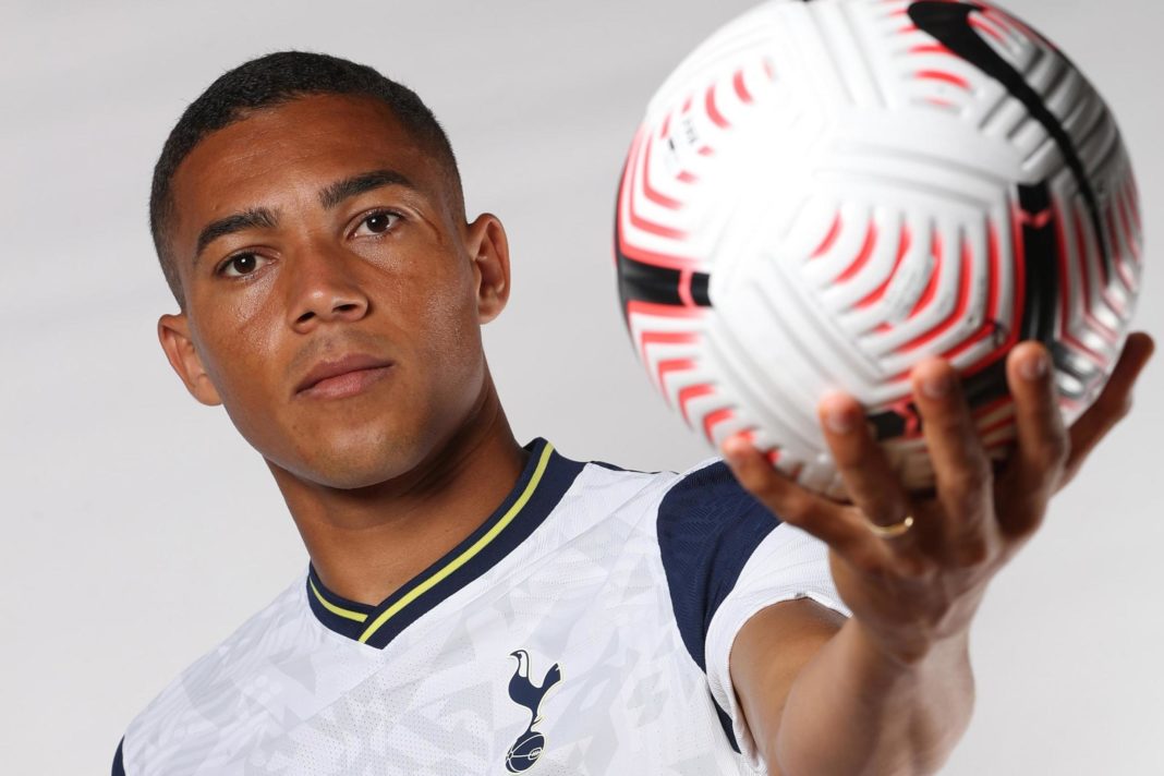 tottenham-striker-carlos-vinicius-vows-to-'bring-home-silverware'-after-joining-spurs-'family'