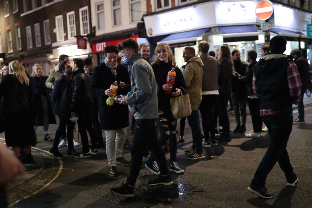 uk-coronavirus-live:-cases-up-by-14,162-as-fury-grows-over-10pm-curfew-while-scottish-pubs-hit-by-covid-crackdown