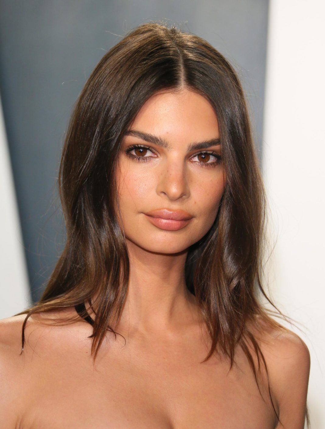 emily-ratajkowski-pregnant-with-first-child-as-she-shares-baby-joy-in-vogue-cover-shoot
