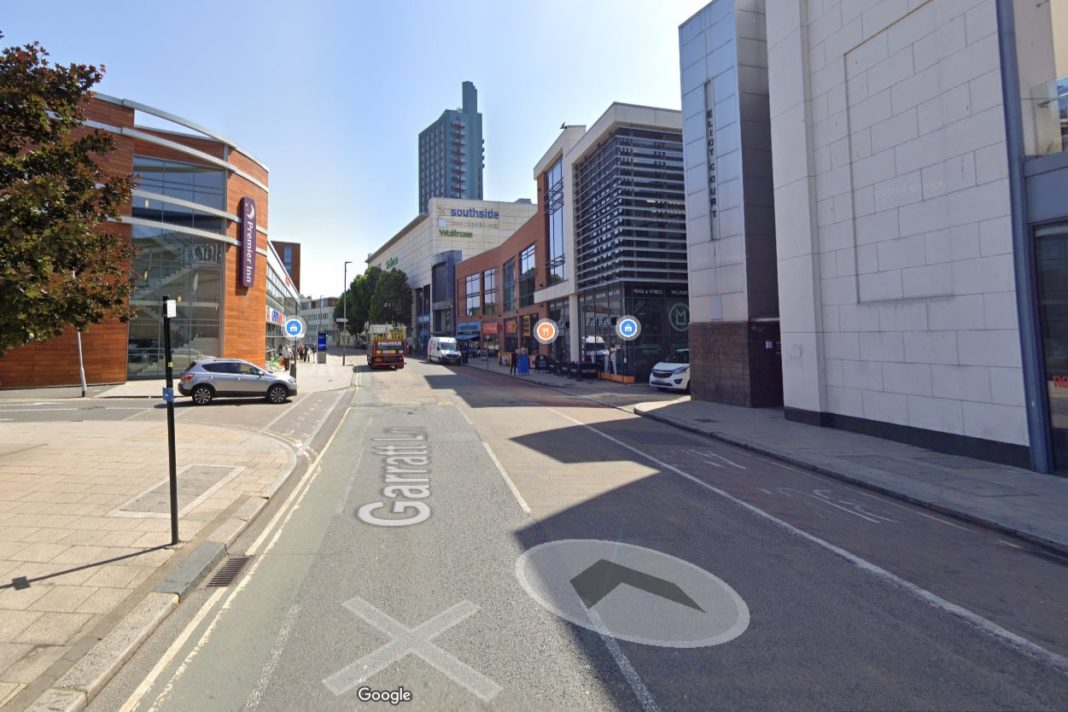 15-year-old-boy-stabbed-to-death-in-wandsworth-following-fight-near-southside-shopping-centre