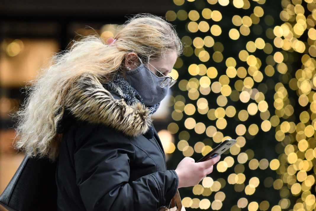 christmas-plans-hang-in-balance-as-sage-warns-national-lockdown-is-‘inevitable’