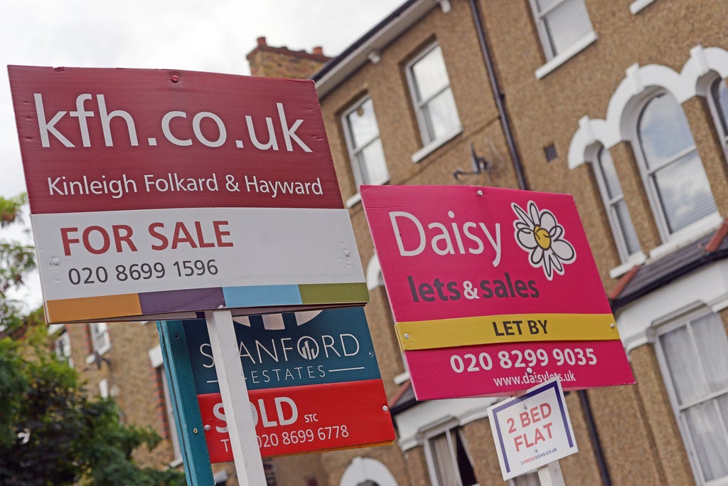 autumn-property-market-forecast:-shortage-of-homes-for-sale-to-prevent-price-falls-after-stamp-duty-holiday-rush
