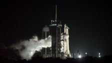 spacex-aiming-for-launch-of-first-ever-passenger-flight-wednesday-night