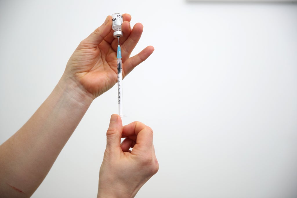 older-people-and-men-‘more-likely-to-suffer’-with-covid-even-after-two-jabs