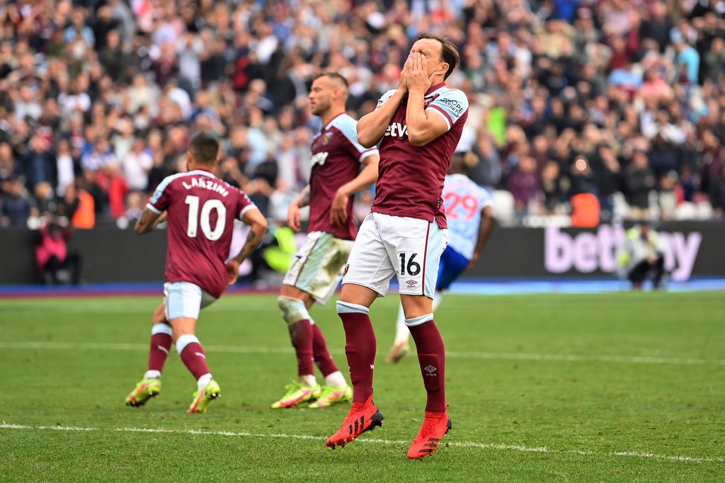 rare-gamble-backfires-for-david-moyes-as-mark-noble-penalty-miss-sees-west-ham-lose-unbeaten-record