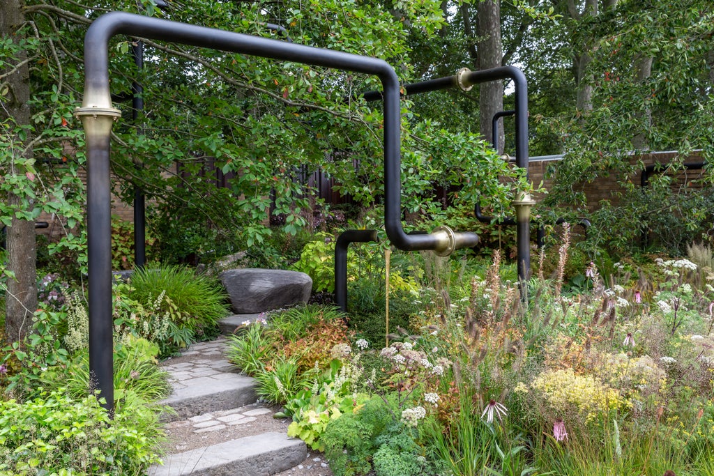 chelsea-flower-show-2021-gold-medal-winner-on-the-best-places-to-go-and-things-to-do-in-the-‘loveable-rogue’-london-village