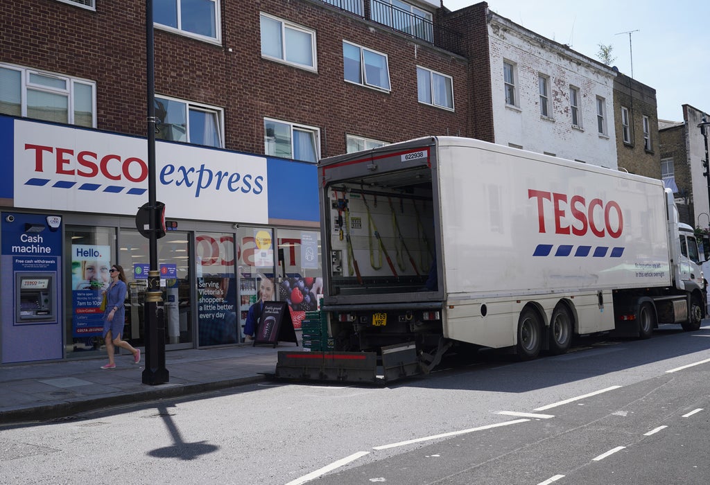 tesco-issues-stern-warning-about-christmas-panic-buying