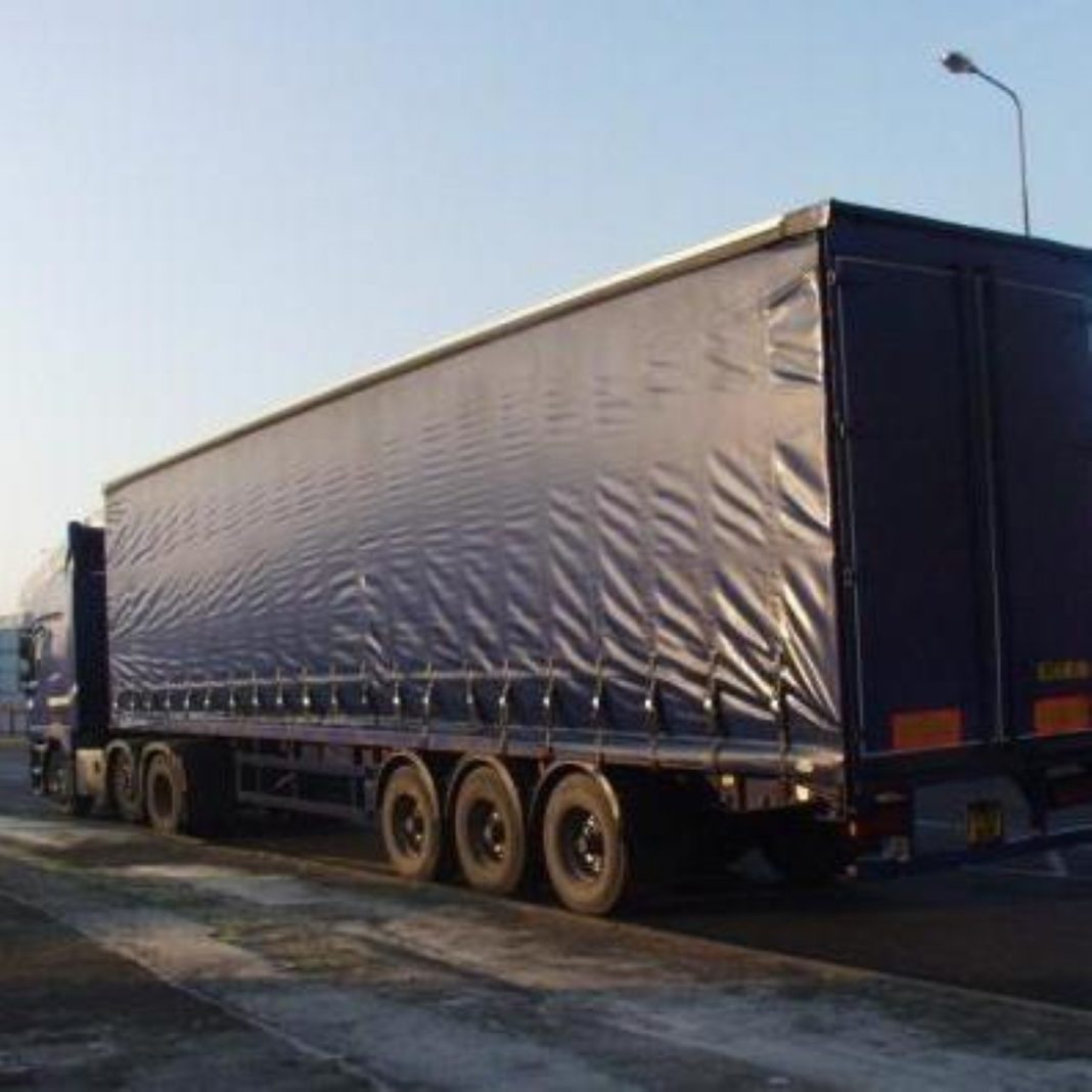 govt-may-grant-temporary-visas-to-tackle-hgv-driver-shortage