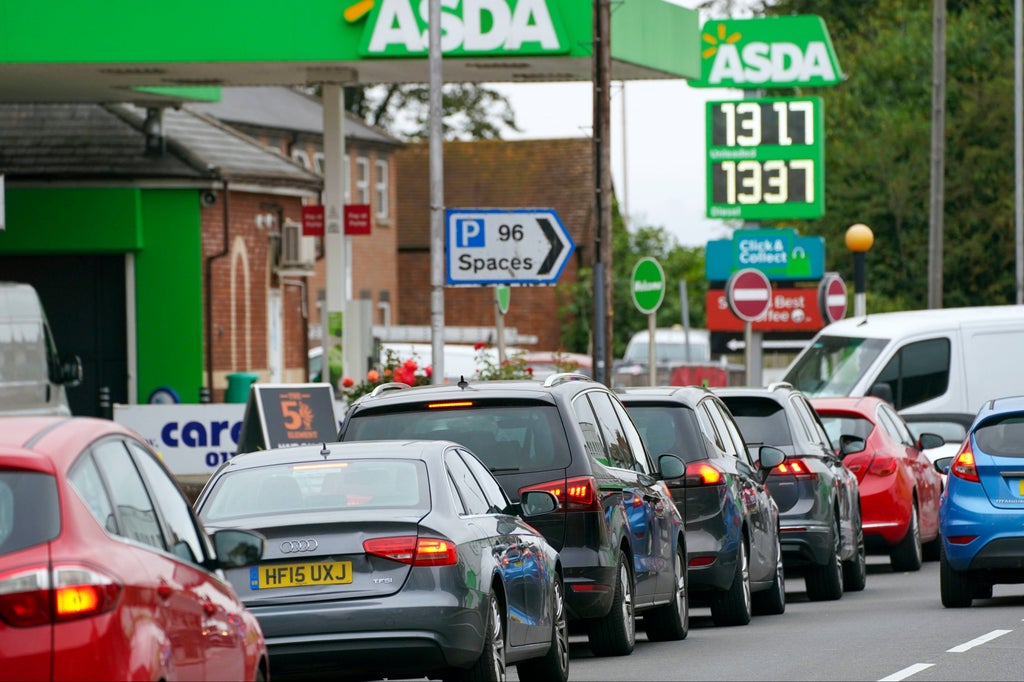 monster-queues-at-petrol-stations-as-desperate-drivers-fill-jerry-cans