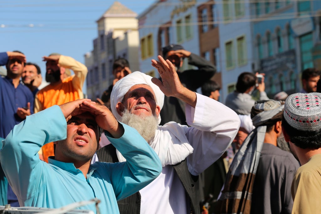 taliban-hang-dead-bodies-in-afghan-city