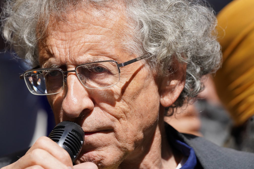piers-corbyn-heckles-brother-jeremy-at-climate-event