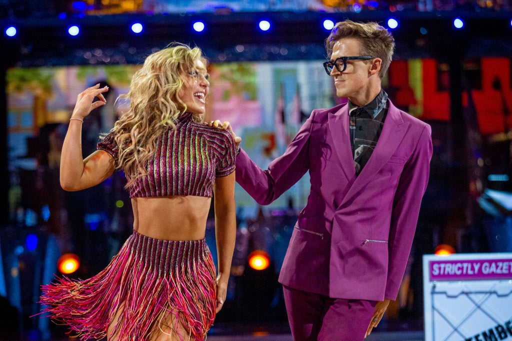 strictly-come-dancing:-tom-fletcher-and-amy-dowden-test-positive-for-coronavirus
