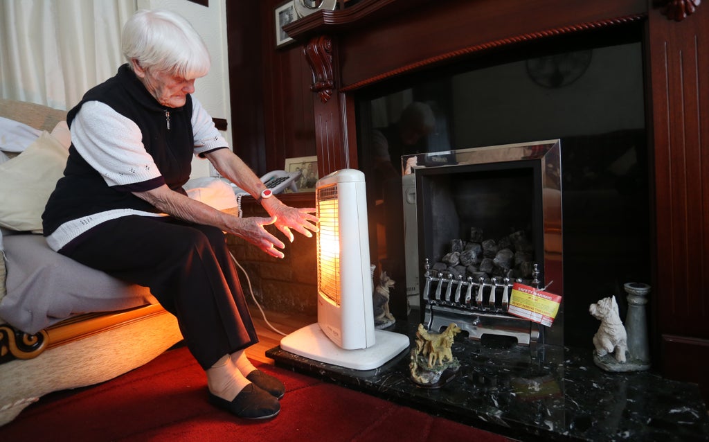 labour’s-anas-sarwar-demands-70-top-up-to-pensioners’-winter-fuel-payment