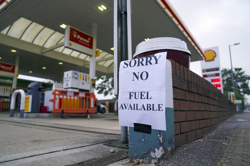 drafting-in-the-army-will-not-end-fuel-crisis,-industry-warns